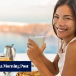 10 expert tips to help you wake up in the winter feeling refreshed, happy and energised