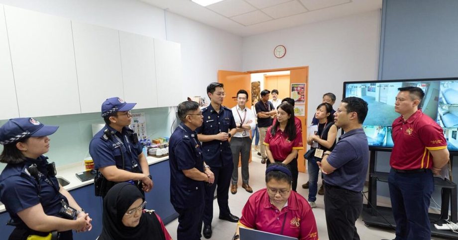 Armed intruder drill puts Bukit Batok Secondary School students, staff to the test Armed intruder drill puts Bukit Batok Secondary School students, staff to the test