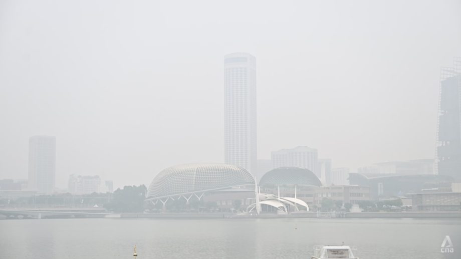 Singapore haze: Hourly PM2.5 reading surges to 288 in the west, enters very high band