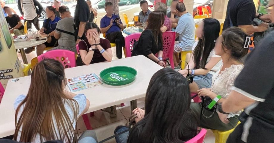 Police raid Geylang premises, arrest 22 over vice and illegal lottery activities, Singapore News Police raid Geylang premises, arrest 22 over vice and illegal lottery activities, Singapore News