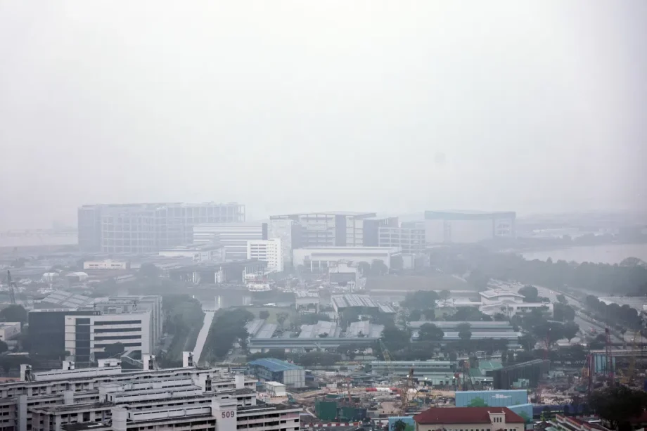 Haze in Singapore: Air quality deteriorating; PSI in central region back in unhealthy range Haze in Singapore: Air quality deteriorating; PSI in central region back in unhealthy range
