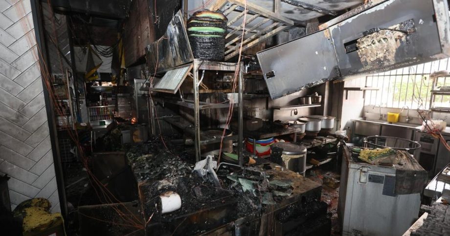 Bukit Batok coffee shop fire: 1 taken to hospital Bukit Batok coffee shop fire: 1 taken to hospital