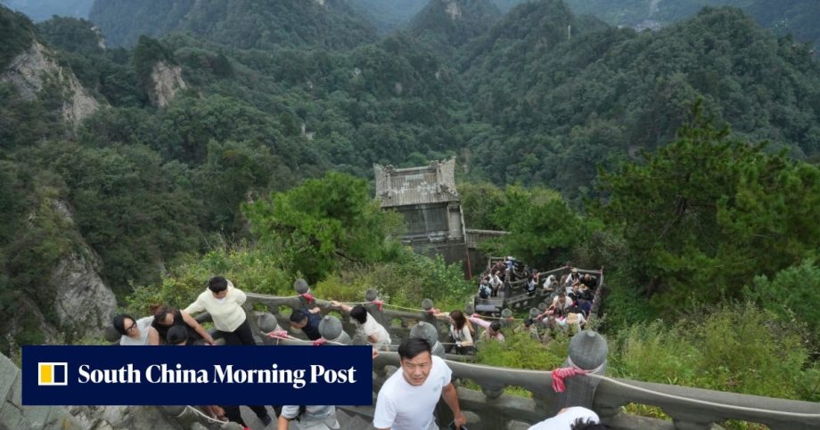 How China’s Wudang Mountains draw droves of visitors in search of spiritual cleansing How China’s Wudang Mountains draw droves of visitors in search of spiritual cleansing