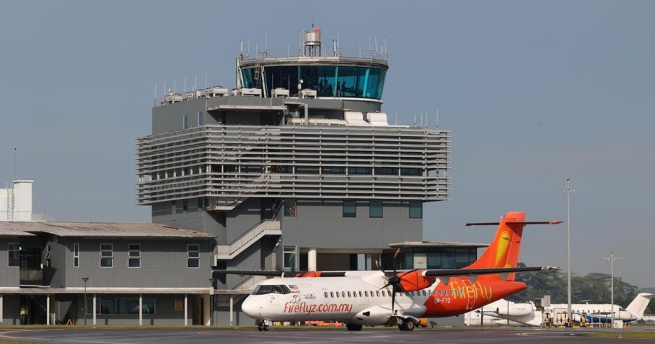 Firefly cancels all flights between Seletar and Subang airports amid haze Firefly cancels all flights between Seletar and Subang airports amid haze