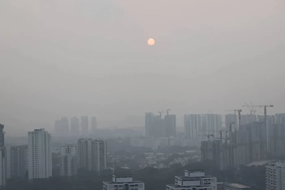 Haze in Singapore: Air quality returns to unhealthy range Haze in Singapore: Air quality returns to unhealthy range