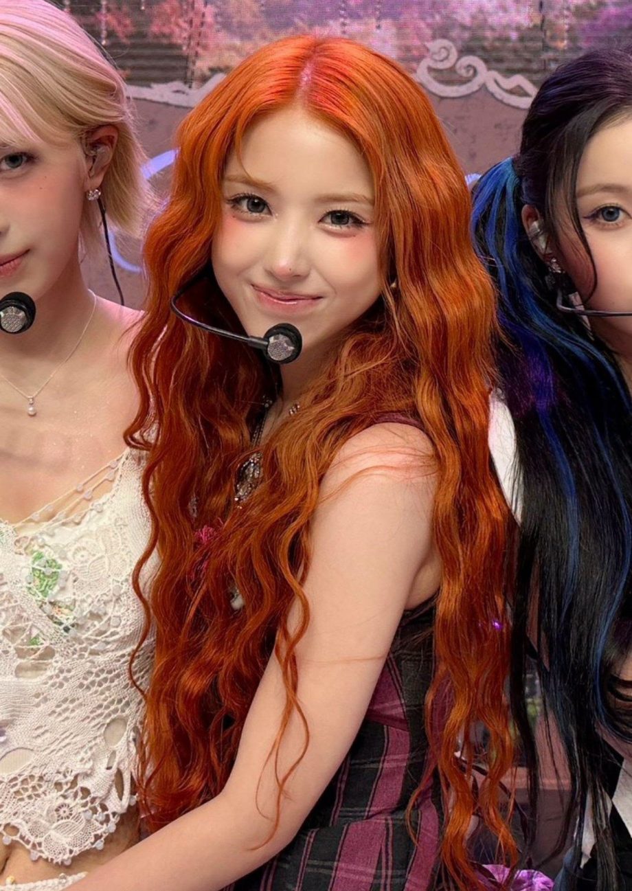 hi sana ⠀⠀⠀⠀ ⠀⠀            hi jiwoo
from twice ⠀⠀⠀⠀⠀      from nmixx