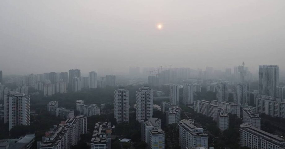 Singapore haze: Air quality stays unhealthy overnight