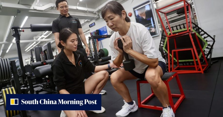 How to prevent osteoporosis, from strength training to eating calcium-rich food
