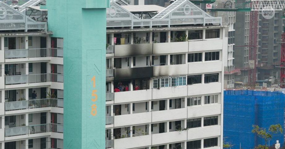 2 taken to hospital for smoke inhalation after fire breaks out at Queenstown HDB block, Singapore News 2 taken to hospital for smoke inhalation after fire breaks out at Queenstown HDB block, Singapore News