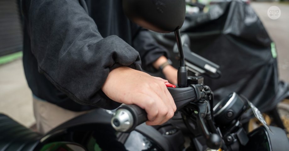 Man arrested over alleged Sengkang motorcycle theft after key left in ignition, Singapore News Man arrested over alleged Sengkang motorcycle theft after key left in ignition, Singapore News