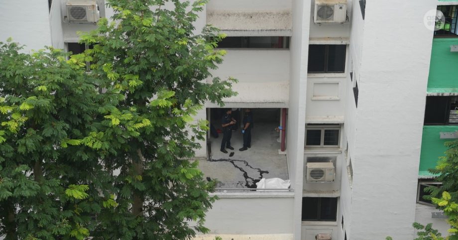 Man, 51, found dead at 2nd-floor staircase landing of Yishun HDB block , Singapore News Man, 51, found dead at 2nd-floor staircase landing of Yishun HDB block , Singapore News