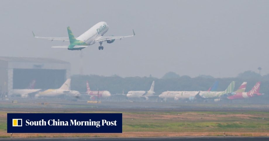 Flights restart in Indonesia as airports reopen after volcanic eruption