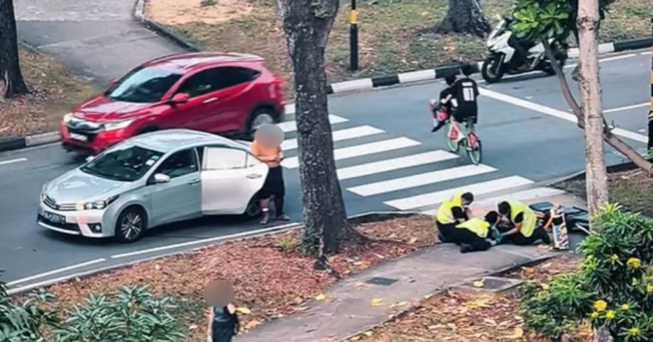 Man, 36, taken to hospital after accident on Punggol Road, Singapore News Man, 36, taken to hospital after accident on Punggol Road, Singapore News