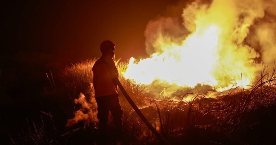Indonesia to hold technical talks with Malaysia on forest fire assistance Indonesia to hold technical talks with Malaysia on forest fire assistance