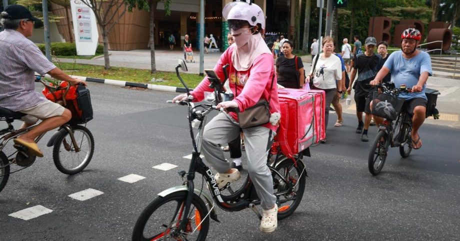 Foodpanda offers full-time delivery rider jobs Foodpanda offers full-time delivery rider jobs