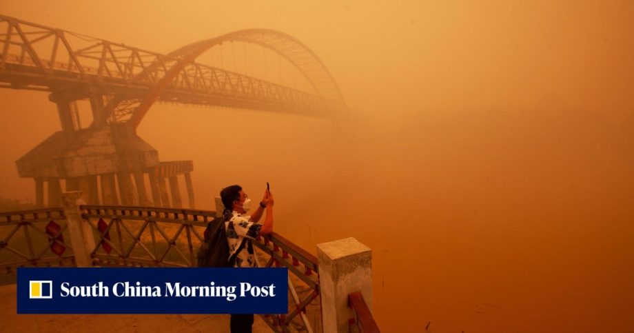 Indonesians urge Singapore, Malaysia to sue Jakarta as haze blankets region