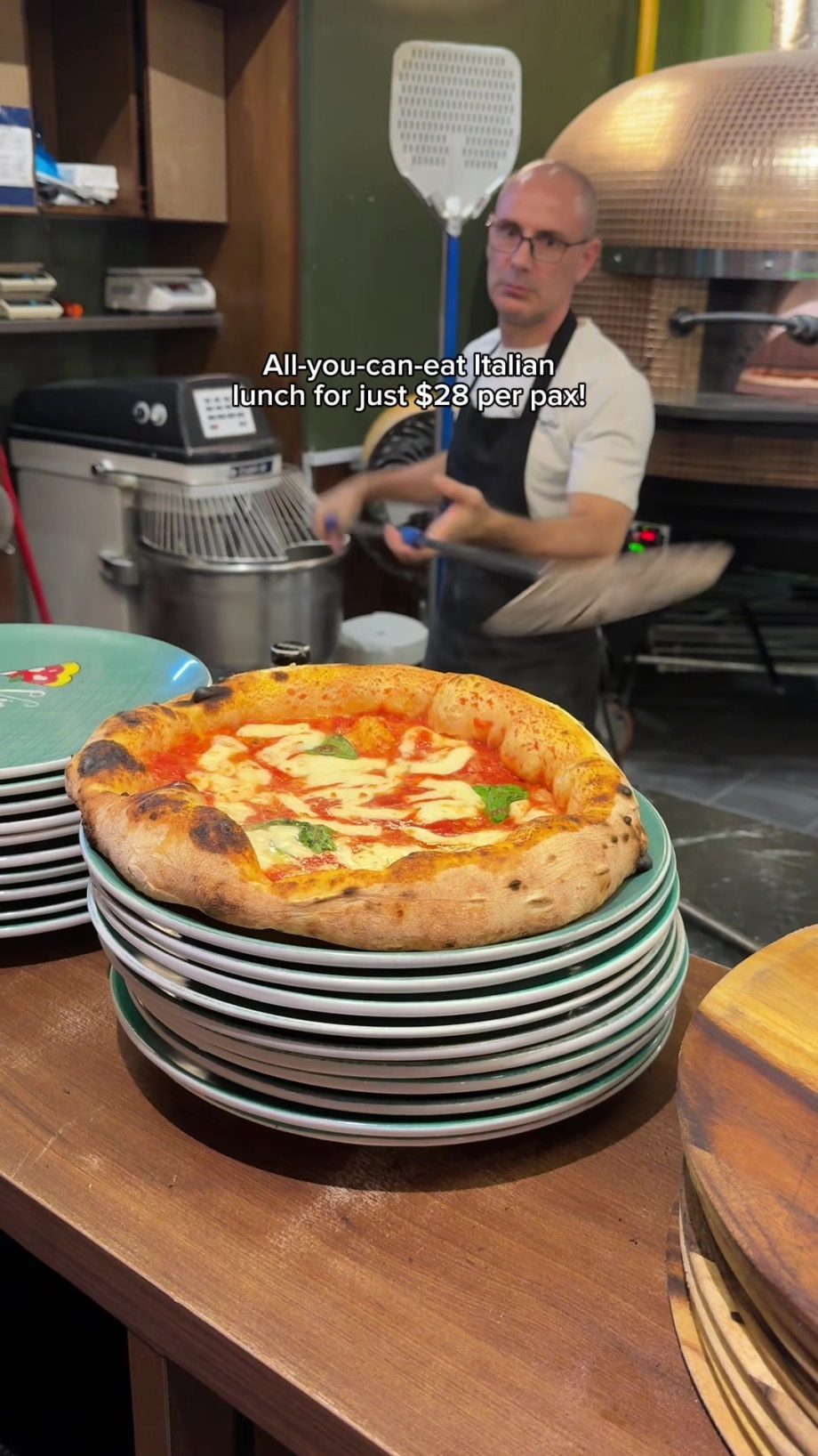 @travlim Bottomless Italian weekday lunch! Free flow pizzas, pastas, starters an…
