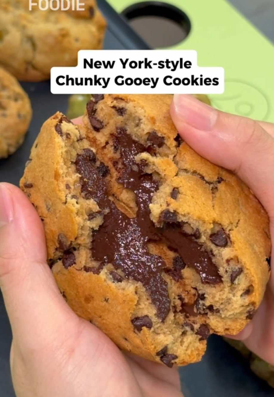 @singaporefoodie HUGE New York-Style Gooey Cookies In Hawker Centre  @atecookie….