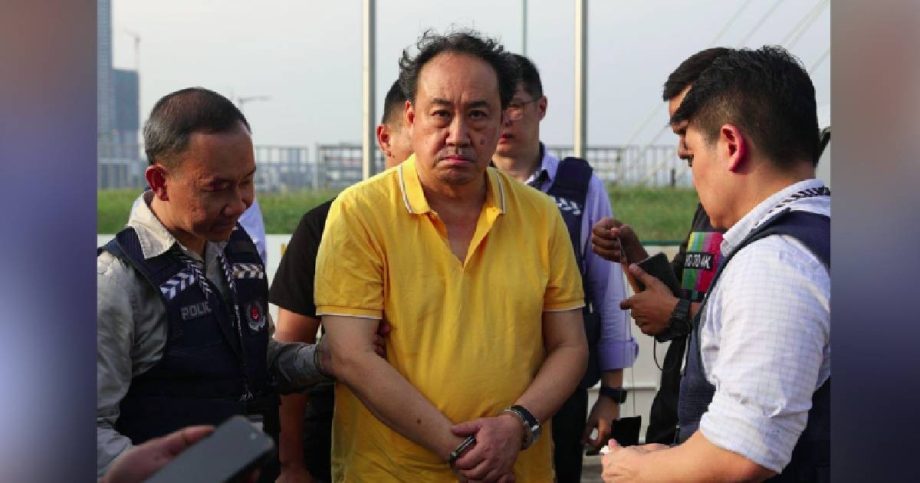 Lawyer Lim Tean handed 3 new charges over alleged abscondment, Singapore News Lawyer Lim Tean handed 3 new charges over alleged abscondment, Singapore News