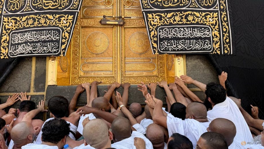 Some Singapore pilgrims press ahead with Umrah plans despite advisory, others face cancellations Some Singapore pilgrims press ahead with Umrah plans despite advisory, others face cancellations